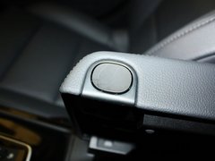 标致508L 2012款 2.3L 自动 罗兰加洛斯版