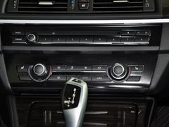 华晨宝马  530Li 3.0L 中控台下方特写
