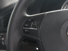 华晨宝马  530Li 3.0L 方向盘左侧