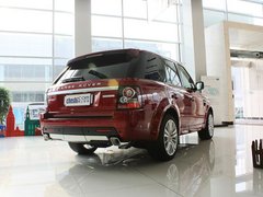 路虎  5.0 V8 NA HSE 车辆右侧尾部视角