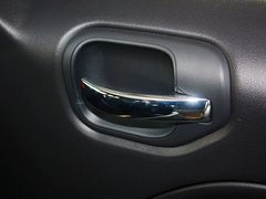 指南者(进口) 2013款 2.4L CVT 炫黑导航版 5座