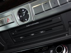 奥迪A8 2013款 2.0T 40 hybrid