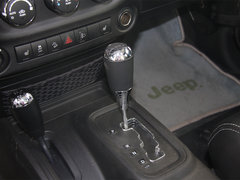 Jeep吉普  3.6L 挂档把手特写