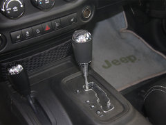 Jeep吉普  牧马人 3.6L AT 挂档把手特写