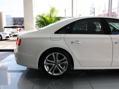 奥迪S8 2013款 4.0TFSI quattro