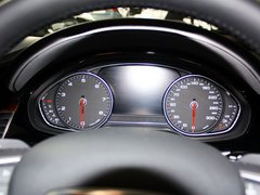 奥迪(进口) 奥迪A8 30FSI 方向盘后方仪表盘