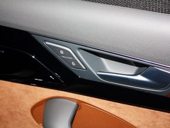 奥迪A8 2013款 30FSI 舒适型
