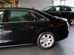 奥迪A8 2013款 30FSI 舒适型