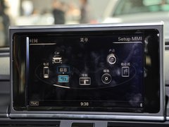 奥迪(进口) 奥迪A7 30FSI 中控仪表台上方