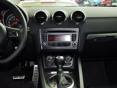 奥迪(进口)  Coupe 45 TFSI 中控仪表台总特写