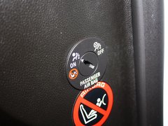 凱迪拉克SRX 2013款 3.0L 自動 舒適型 5座