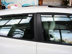 沃尔沃C30 2013款 2.0L DCT 炫动款