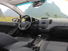 东风悦达起亚  起亚K3 1.8L AT 中控台右侧