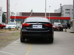 东风悦达起亚  起亚K3 1.6L AT 车辆正后方尾部视角