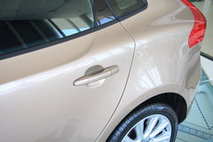 沃尔沃V40 2013款 2.0T 自动 智逸版