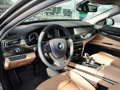 宝马(进口)  740Li 3.0T 中控台左侧