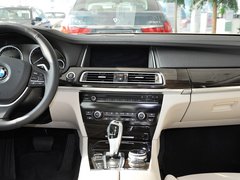宝马(进口)  740Li 3.0T AT 中控仪表台总特写
