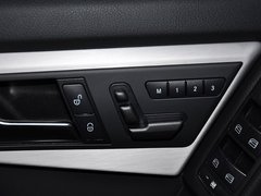 奔驰GLK 2013款 GLK300 3.0L 动感型 5座