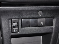 世嘉 2013款 两厢 1.6L 手动 CROSS