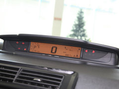 世嘉 2013款 两厢 1.6L 自动 CROSS