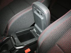 世嘉 2013款 两厢 1.6L 自动 CROSS