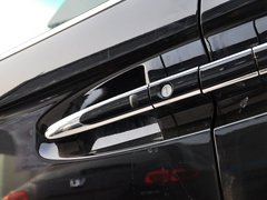 纳智捷 MASTER CEO 2013款 2.2T 自动 行政版