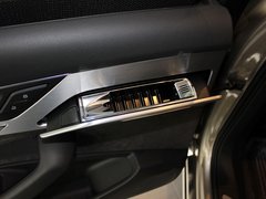 奥迪A8 2013款 50TFSI quattro 豪华型