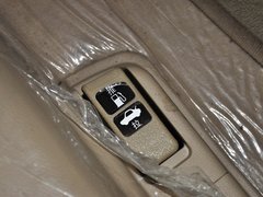 比亚迪G6 2012款 2.0L 手动 尊贵型