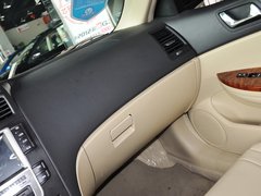 比亚迪G6 2012款 2.0L 手动 尊贵型