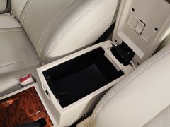 比亚迪G6 2012款 2.0L 手动 尊贵型