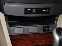 比亚迪G6 2012款 2.0L 手动 尊贵型