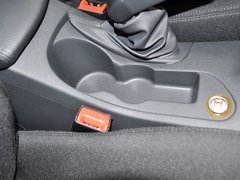 标致408 2013款 1.6L 手动 舒适版