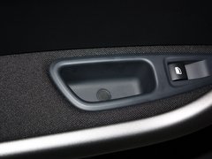 标致408 2013款 2.0L 自动 豪华版
