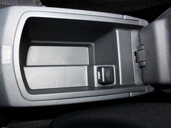 标致408 2013款 2.0L 自动 豪华版
