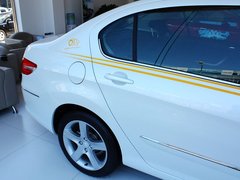标致408 2013款 2.0L 自动 豪华版