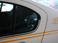 标致408 2013款 2.0L 自动 豪华版
