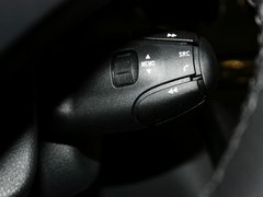 标致408 2013款 2.0L 自动 尊贵版