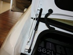 标致408 2013款 2.0L 自动 尊贵版