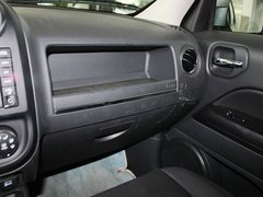 自由客 2013款 2.4L CVT 运动版 5座