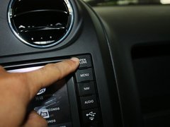自由客 2013款 2.4L CVT 运动版 5座