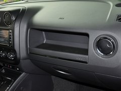 自由客 2013款 2.4L CVT 运动版 5座