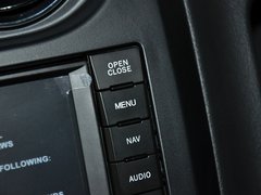 自由客 2013款 2.4L CVT 运动版 5座