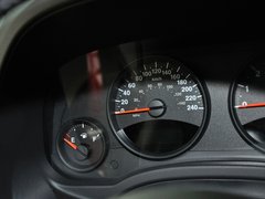 自由客 2013款 2.4L CVT 运动版 5座