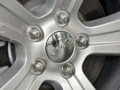 自由客 2013款 2.4L CVT 运动版 5座