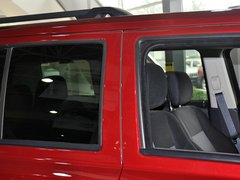 自由客 2013款 2.4L CVT 运动版 5座