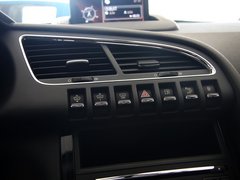 标致3008 2013款 1.6T 自动 THP至尚版 5座