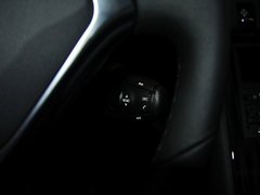 标致3008 2013款 1.6T 自动 THP至尚版 5座