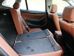 宝马X1 2013款 sDrive18i 2.0L 运动设计套装 5座