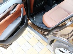宝马X1 2013款 sDrive18i 2.0L 运动设计套装 5座
