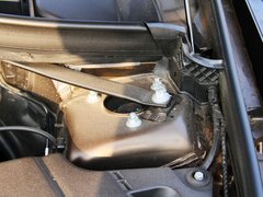宝马X1 2013款 sDrive18i 2.0L 运动设计套装 5座